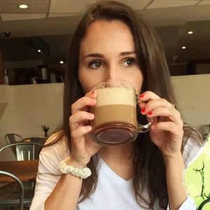 Meet your Posher, Molly